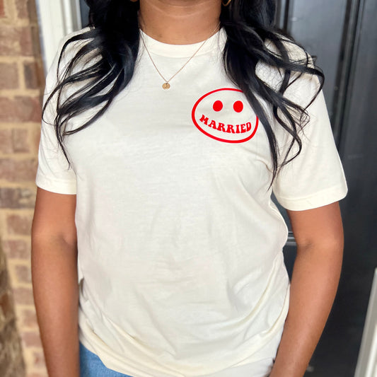 NATURAL HAPPILY MARRIED LOGO TEE(UNISEX)