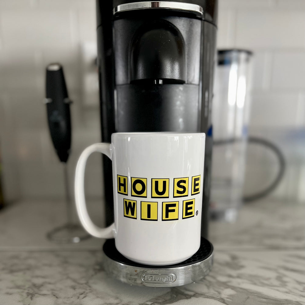 HOUSE WIFE 15OZ. COFFEE MUG