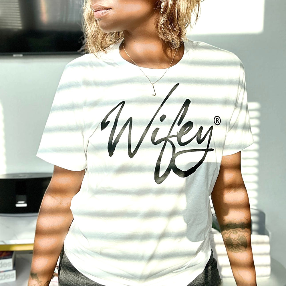 WHITE/BLACK BRUSHED WIFEY SCRIPT TEE