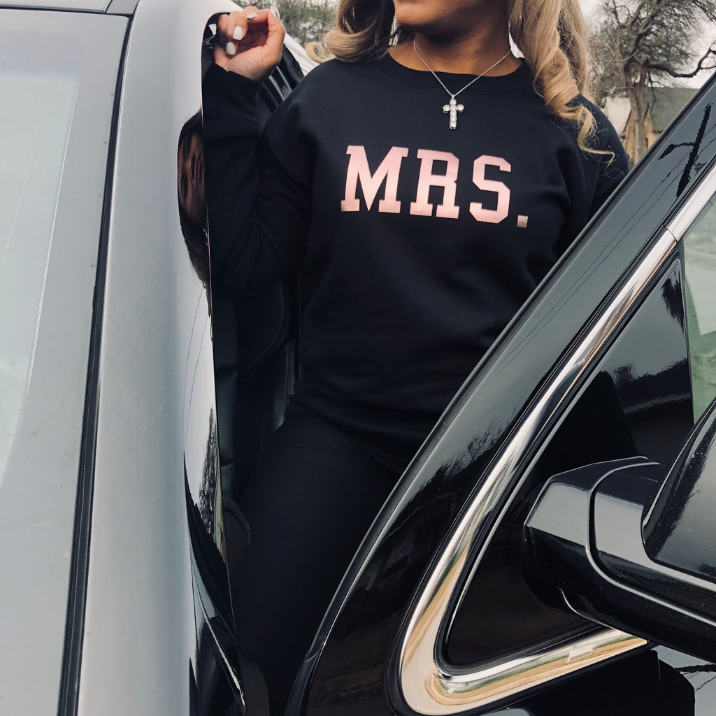 BLACK/ROSE GOLD MRS. CREWNECK SWEATSHIRT