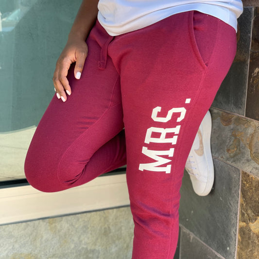 PREMIUM FLEECE MAROON MRS. JOGGERS ONLY